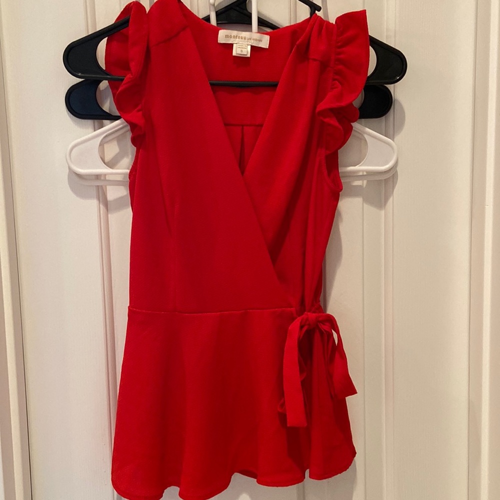 NWOT Monteau top